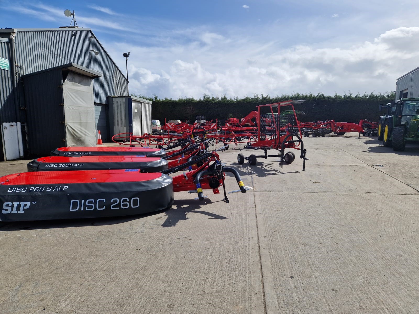 All set for the Big Day!  Best of luck to all at TFM!